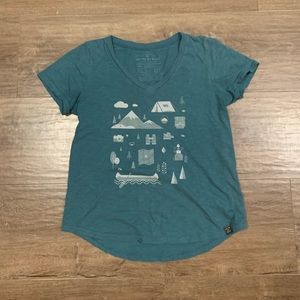 United by blue v neck tee medium